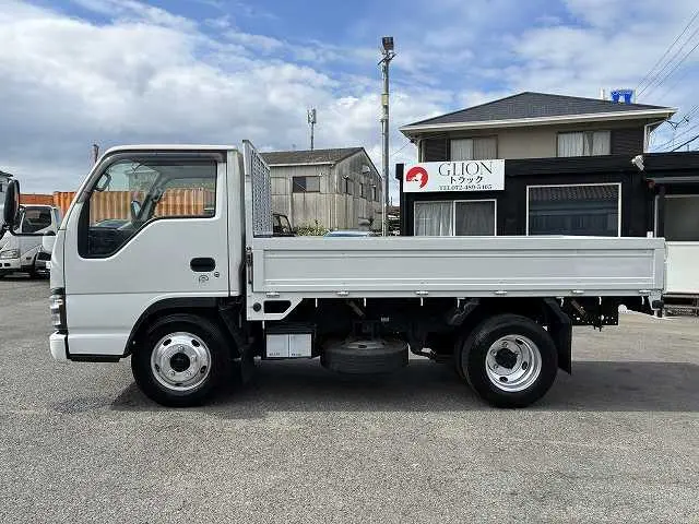 いすゞ エルフ PB-NKR81A(2WD)の写真4
