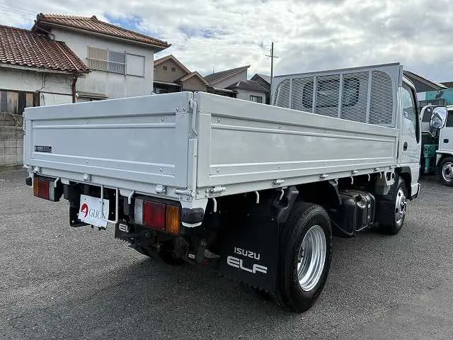 いすゞ エルフ PB-NKR81A(2WD)の写真6