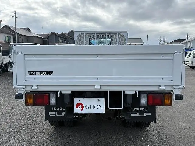 いすゞ エルフ PB-NKR81A(2WD)の写真7