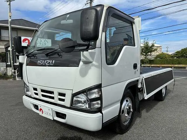 いすゞ エルフ PB-NKR81A(2WD)の写真9