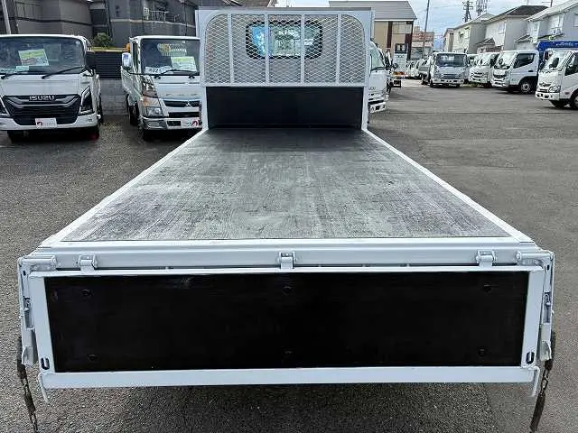 いすゞ エルフ PB-NKR81A(2WD)の写真15