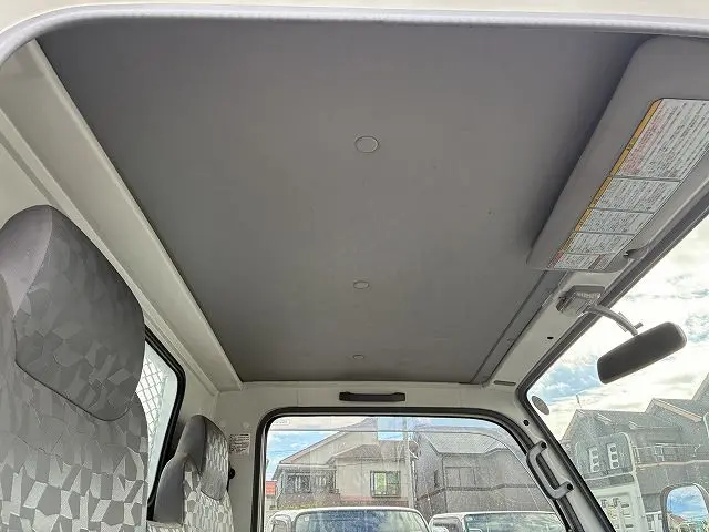 いすゞ エルフ PB-NKR81A(2WD)の写真38