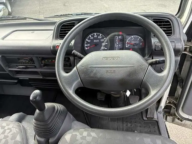 いすゞ エルフ PB-NKR81A(2WD)の写真39