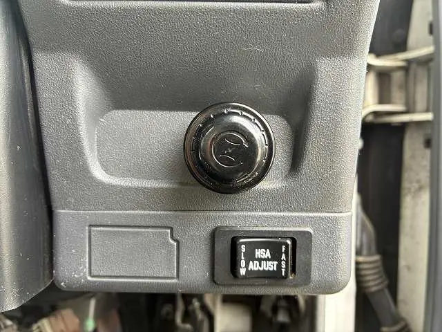 いすゞ エルフ PB-NKR81A(2WD)の写真42