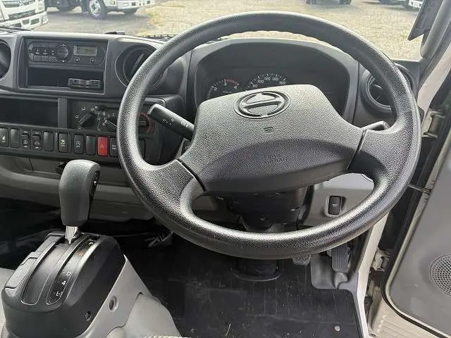 日野 デュトロ TPG-XZU655M(2WD)の写真33
