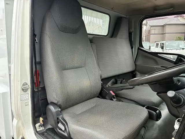 三菱 キャンター TPG-FBA60(2WD)の写真37