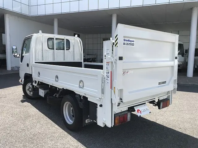 いすゞ エルフ TRG-NJR85A(2WD)の写真6