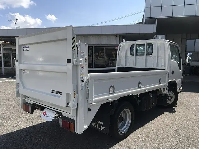 いすゞ エルフ TRG-NJR85A(2WD)の写真8