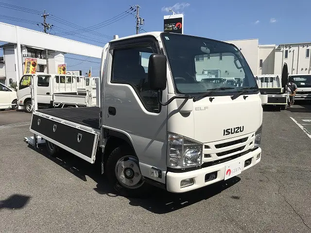 いすゞ エルフ TRG-NJR85A(2WD)の写真10