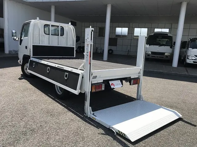 いすゞ エルフ TRG-NJR85A(2WD)の写真11