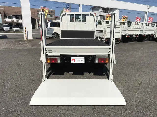 いすゞ エルフ TRG-NJR85A(2WD)の写真12