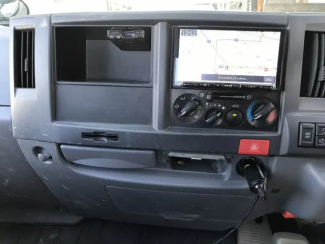 いすゞ エルフ TRG-NJR85A(2WD)の写真28