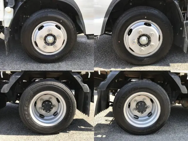 いすゞ エルフ TRG-NJR85A(2WD)の写真46