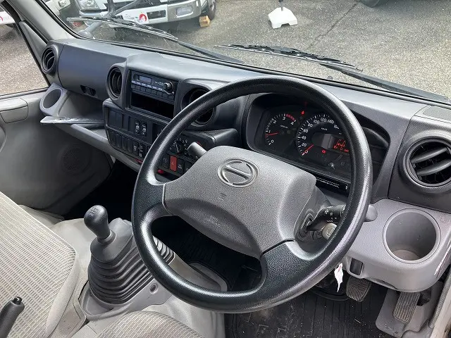 日野 デュトロ TKG-XZU605M(2WD)の写真30