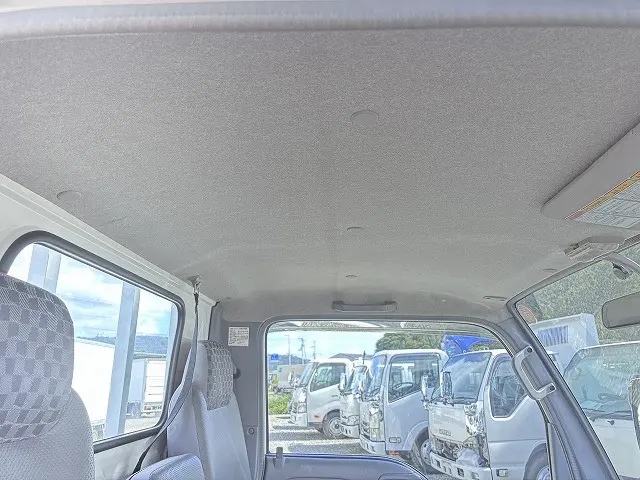 日産 アトラス PB-AKR81A(2WD)の写真27