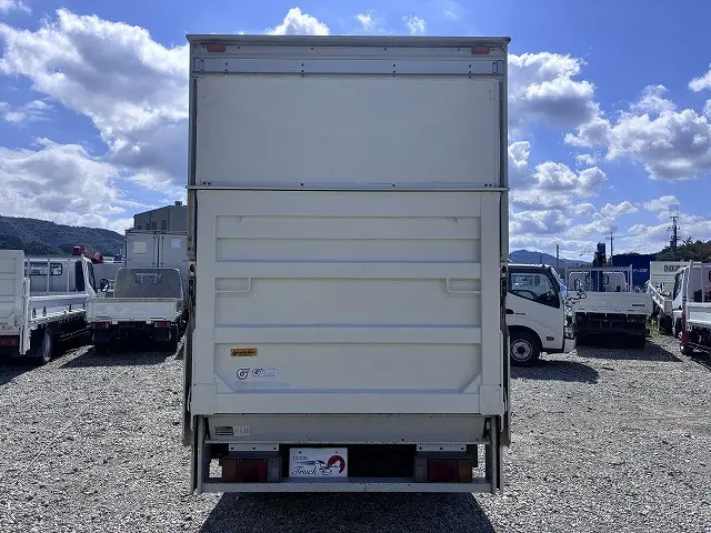 いすゞ エルフ KR-NHR69N(2WD)の写真7