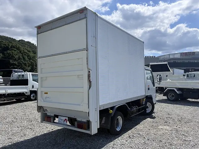 いすゞ エルフ KR-NHR69N(2WD)の写真8