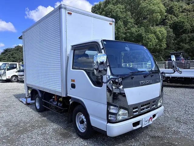 いすゞ エルフ KR-NHR69N(2WD)の写真10