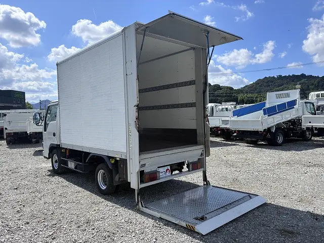 いすゞ エルフ KR-NHR69N(2WD)の写真13