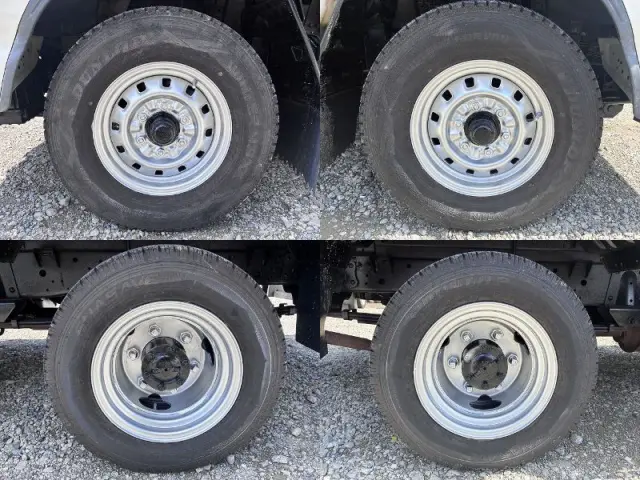 いすゞ エルフ KR-NHR69N(2WD)の写真21