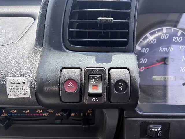 いすゞ エルフ KR-NHR69N(2WD)の写真36