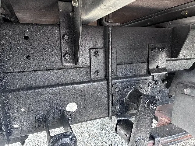 いすゞ エルフ KR-NHR69N(2WD)の写真44