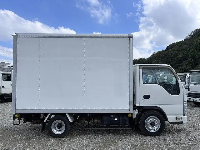 いすゞ エルフ BKG-NHR85N(2WD)の写真5