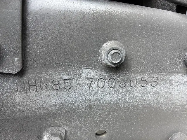 いすゞ エルフ BKG-NHR85N(2WD)の写真33