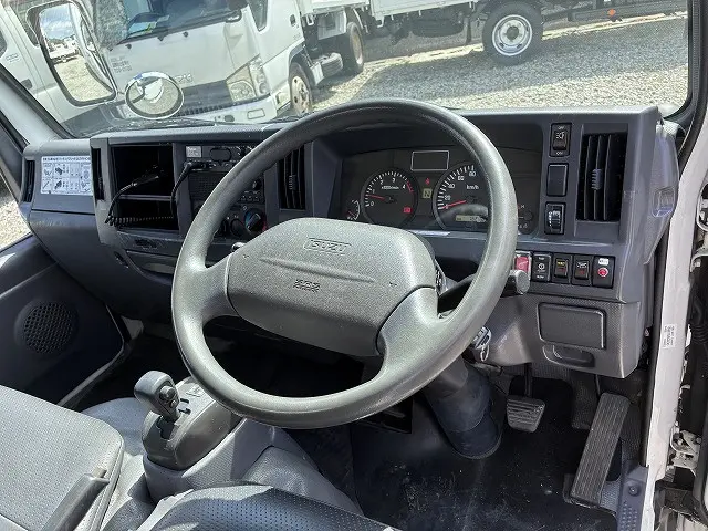 いすゞ エルフ BKG-NHR85N(2WD)の写真38