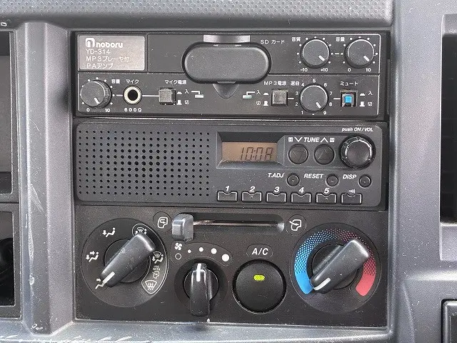 いすゞ エルフ BKG-NHR85N(2WD)の写真40