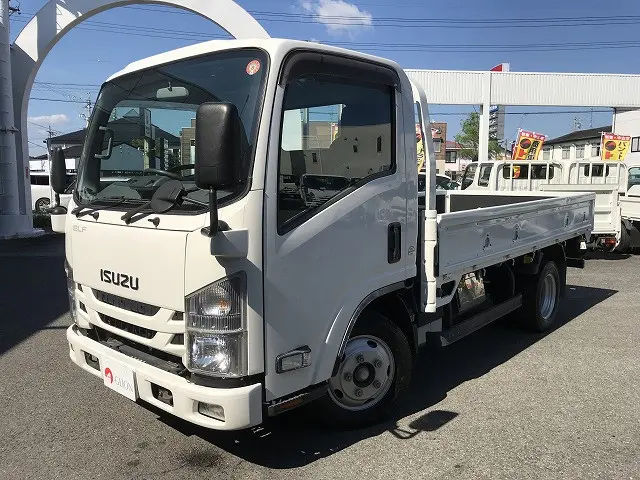 いすゞ エルフ 2RG-NMR88R(2WD)の写真1