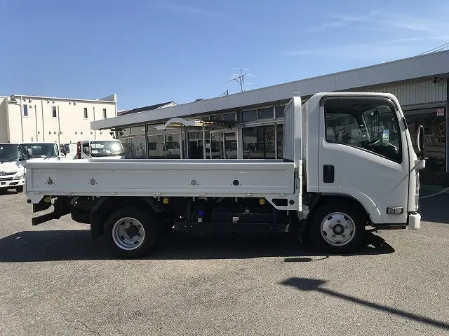いすゞ エルフ 2RG-NMR88R(2WD)の写真5