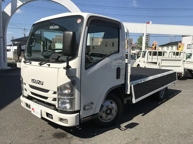 いすゞ エルフ 2RG-NMR88R(2WD)の写真9