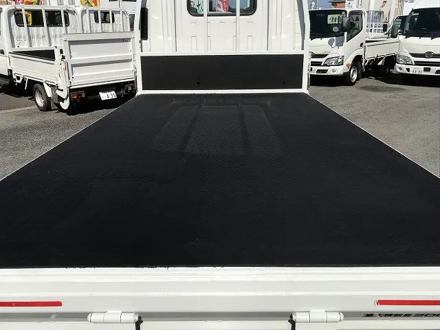 いすゞ エルフ 2RG-NMR88R(2WD)の写真16