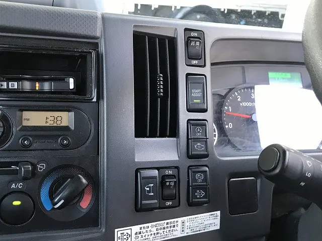 いすゞ エルフ 2RG-NMR88R(2WD)の写真29