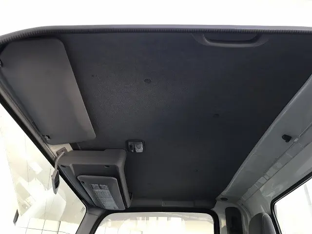 いすゞ エルフ 2RG-NMR88R(2WD)の写真36