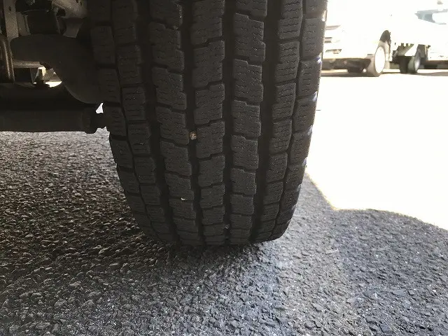 いすゞ エルフ 2RG-NMR88R(2WD)の写真46
