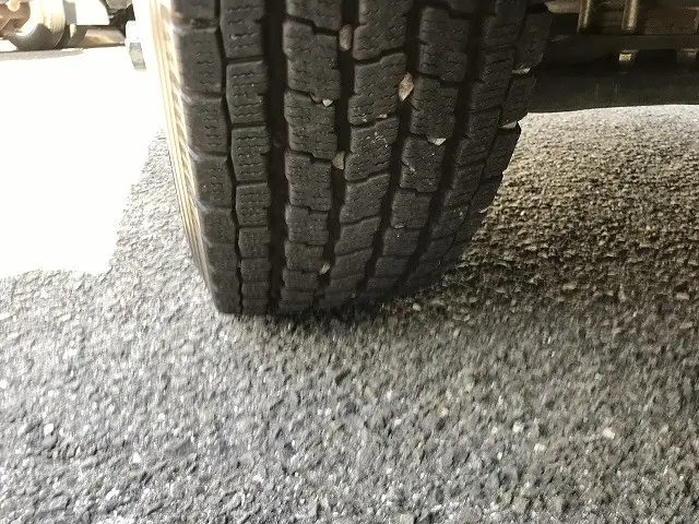 いすゞ エルフ 2RG-NMR88R(2WD)の写真47