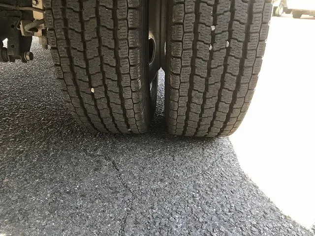 いすゞ エルフ 2RG-NMR88R(2WD)の写真49