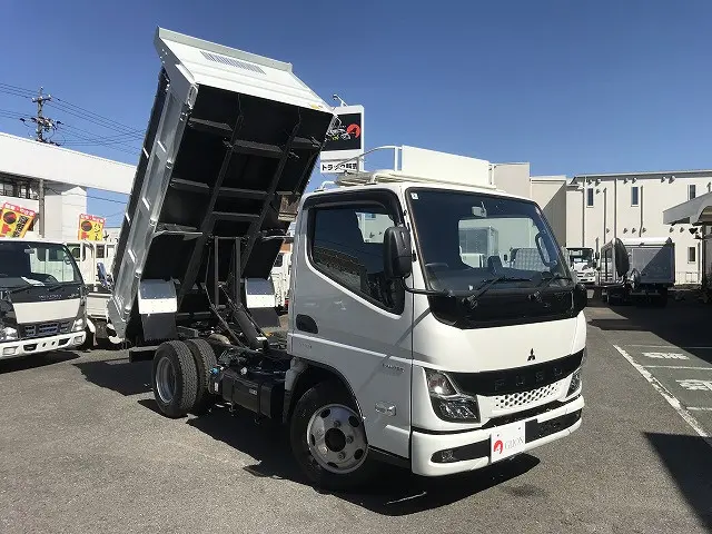 三菱 キャンター 2RG-FBA60(2WD)の写真3
