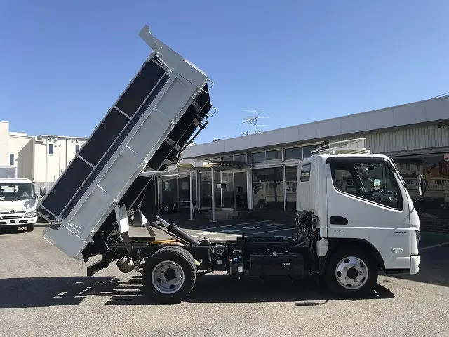 三菱 キャンター 2RG-FBA60(2WD)の写真8