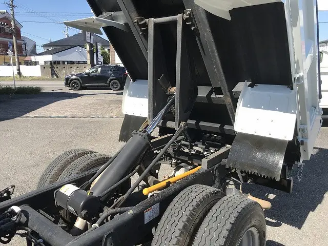 三菱 キャンター 2RG-FBA60(2WD)の写真37