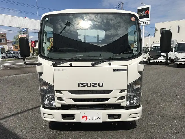 いすゞ エルフ TRG-NLR85AR(2WD)の写真2