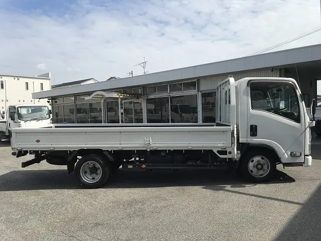 いすゞ エルフ TRG-NLR85AR(2WD)の写真5