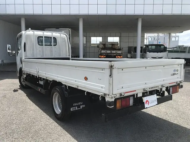 いすゞ エルフ TRG-NLR85AR(2WD)の写真6