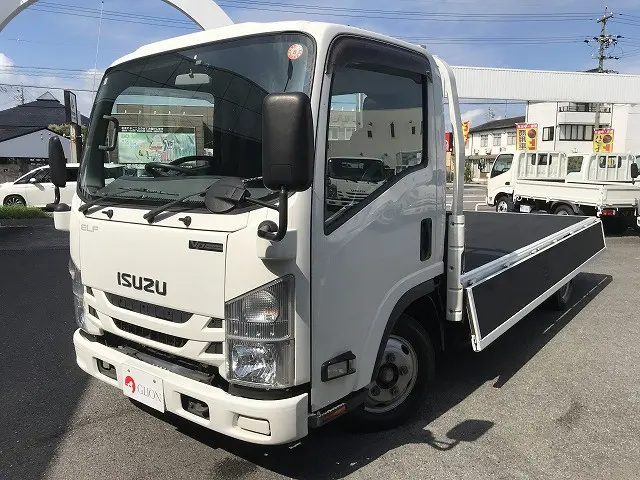 いすゞ エルフ TRG-NLR85AR(2WD)の写真9