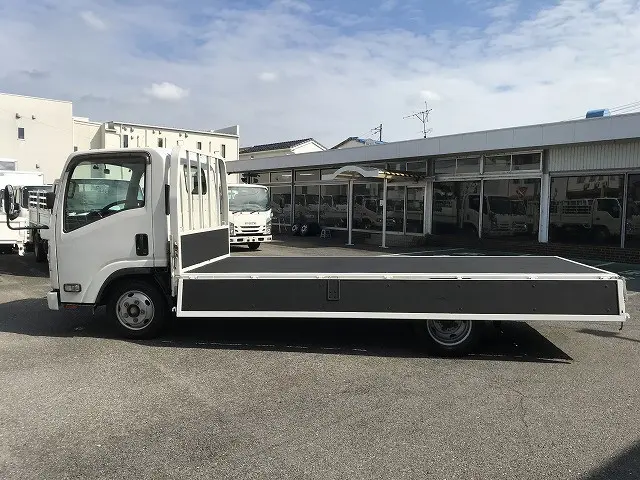 いすゞ エルフ TRG-NLR85AR(2WD)の写真11