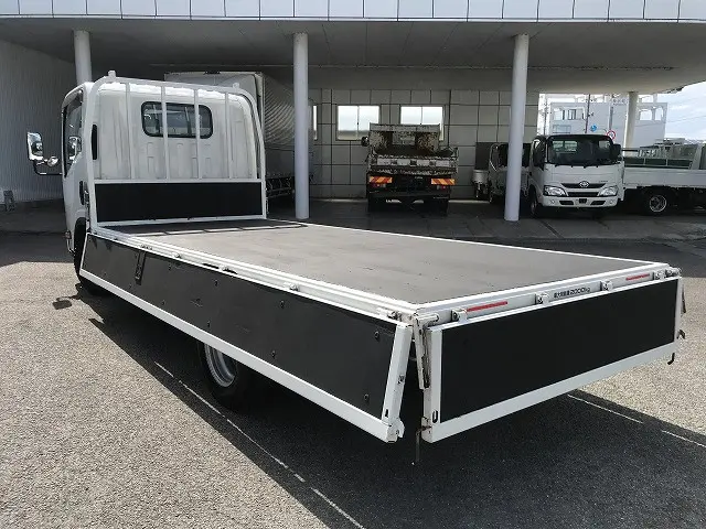 いすゞ エルフ TRG-NLR85AR(2WD)の写真13