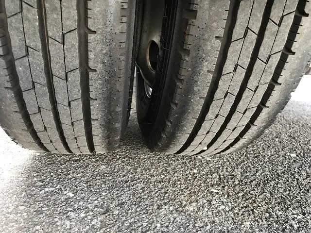 いすゞ エルフ TRG-NLR85AR(2WD)の写真31