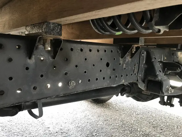 いすゞ エルフ TRG-NLR85AR(2WD)の写真35